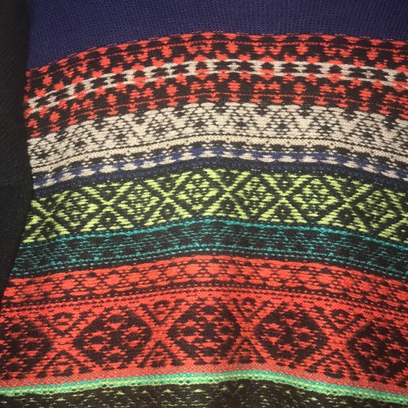 Long Sleeved Sweater - Picture 2 of 3